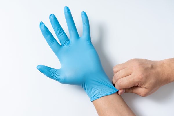 Blauer OP-Handschuh